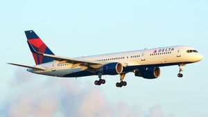 Photo of N710TW - Boeing 757-2Q8 operated by Delta Air Lines