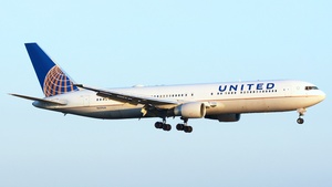 Photo of N659UA - Boeing 767-322(ER) operated by United Airlines