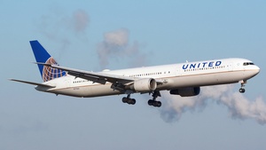 Photo of N77066 - Boeing 767-424(ER) operated by United Airlines