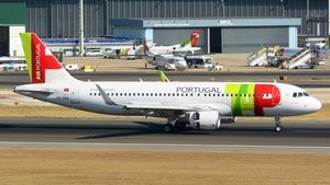 Photo of CS-TNQ - Airbus A320-214 operated by TAP Air Portugal