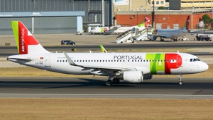 Photo of CS-TNT - Airbus A320-214 operated by TAP Air Portugal