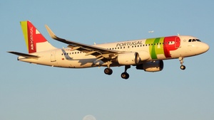 Photo of CS-TNV - Airbus A320-214 operated by TAP Air Portugal