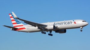 Photo of N395AN - Boeing 767-323(ER) operated by American Airlines