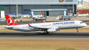 Photo of TC-JTJ - Airbus A321-231 operated by Turkish Airlines