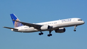 Photo of N17128 - Boeing 757-224 operated by United Airlines