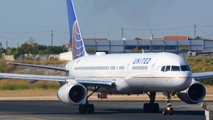 Photo of N14118 - Boeing 757-224 operated by United Airlines