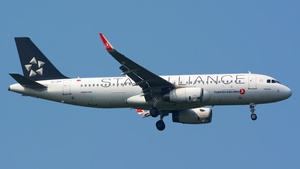 Photo of TC-JPP - Airbus A320-232 operated by Turkish Airlines