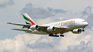 Photo of A6-EDZ - Airbus A380-861 operated by Emirates