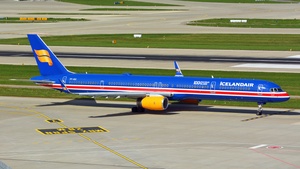 Photo of TF-ISX - Boeing 757-3E7 operated by Icelandair