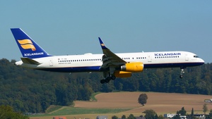Photo of TF-ISD - Boeing 757-223 operated by Icelandair