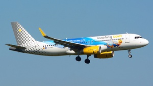 Photo of EC-MLE - Airbus A320-232 operated by Vueling