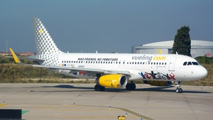 Photo of EC-MEQ - Airbus A320-232 operated by Vueling