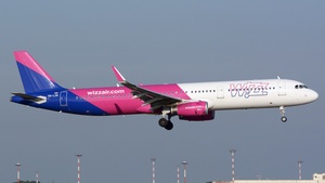 Photo of HA-LXN - Airbus A321-231 operated by Wizz Air