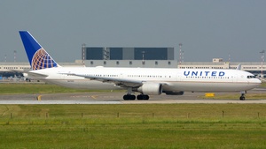 Photo of N67052 - Boeing 767-424(ER) operated by United Airlines