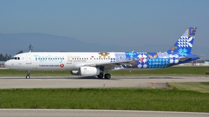 Photo of TC-JRG - Airbus A321-231 operated by Turkish Airlines