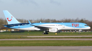 Photo of G-OOBP - Boeing 757-2G5 operated by TUI Airways