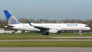 Photo of N13138 - Boeing 757-224 operated by United Airlines