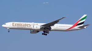 Photo of A6-EGT - Boeing 777-31H(ER) operated by Emirates