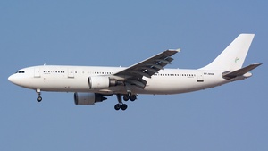 Photo of EP-MNM - Airbus A300B4-605R operated by Mahan Air