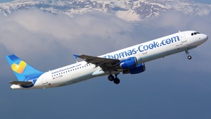 Photo of G-TCDV - Airbus A321-211 operated by Thomas Cook Airlines