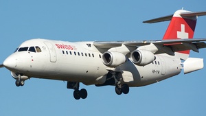 Photo of HB-IYW - British Aerospace Avro RJ100 operated by Swiss International Air Lines