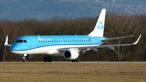 Photo of PH-EZF - Embraer ERJ-190STD operated by KLM Cityhopper
