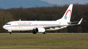Photo of CN-ROB - Boeing 737-8B6 operated by Royal Air Maroc