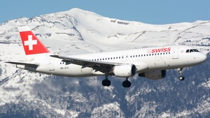Photo of HB-JLQ - Airbus A320-214 operated by Swiss International Air Lines