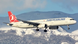 Photo of TC-JSM - Airbus A321-231 operated by Turkish Airlines