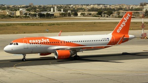 Photo of G-EZOU - Airbus A320-214 operated by easyJet