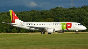Photo of CS-TPW - Embraer ERJ-190LR operated by TAP Express (opb Portugália Airlines)