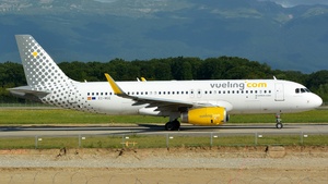 Photo of EC-MGE - Airbus A320-232 operated by Vueling