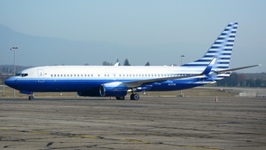 Photo of N737M - Boeing 737-8EQ(BBJ2) operated by EIE Eagle Inc.