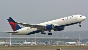 Photo of N153DL - Boeing 767-3P6(ER) operated by Delta Air Lines