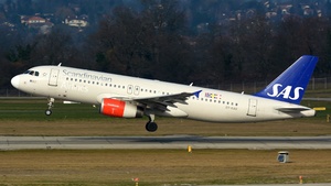 Photo of OY-KAO - Airbus A320-232 operated by SAS Scandinavian Airlines