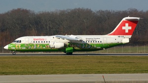 Photo of HB-IYS - British Aerospace Avro RJ100 operated by Swiss International Air Lines