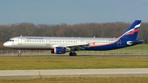 Photo of VQ-BEE - Airbus A321-211 operated by Aeroflot