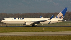Photo of N666UA - Boeing 767-322(ER) operated by United Airlines