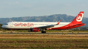 Photo of D-ABCQ - Airbus A321-211 operated by Air Berlin