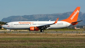 Photo of C-FEAK - Boeing 737-86Q operated by Sunwing Airlines