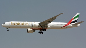 Photo of A6-EPA - Boeing 777-31H(ER) operated by Emirates