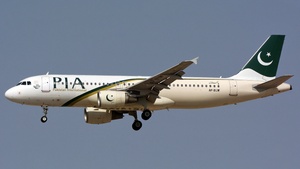 Photo of AP-BLW - Airbus A320-214 operated by PIA Pakistan International Airlines