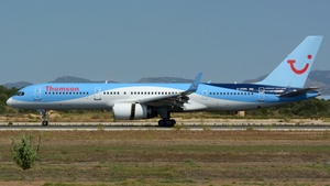 Photo of G-OOBN - Boeing 757-2G5 operated by Thomson Airways