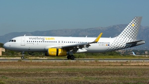 Photo of EC-MFN - Airbus A320-232 operated by Vueling