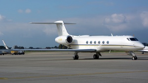 Photo of N132SD - Gulfstream GV operated by Excelaire