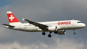 Photo of HB-JLR - Airbus A320-214 operated by Swiss International Air Lines