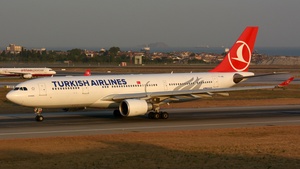 Photo of TC-JNE - Airbus A330-203 operated by Turkish Airlines