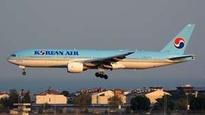 Photo of HL7764 - Boeing 777-2B5(ER) operated by Korean Air