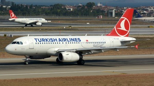 Photo of TC-JLS - Airbus A319-132 operated by Turkish Airlines