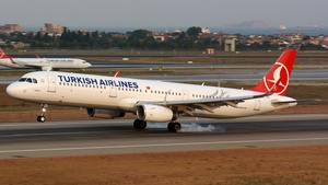 Photo of TC-JSS - Airbus A321-231 operated by Turkish Airlines